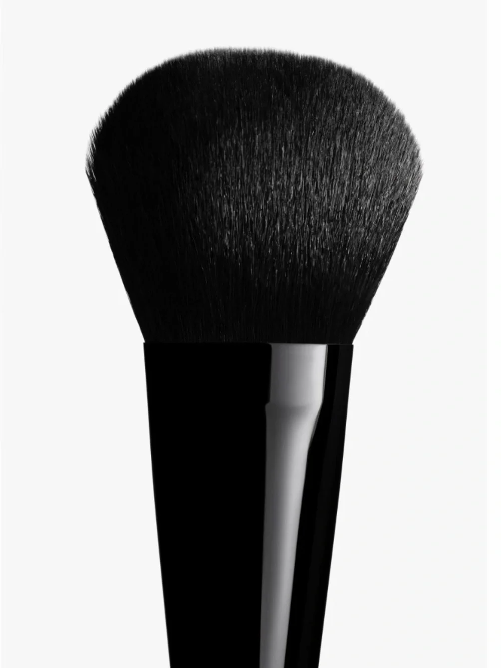 Chanel Les Pinceaux De Chanel Blush Brush No. 110